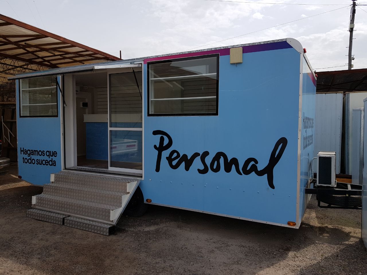 Oficina rodante de ventas, local comercial,